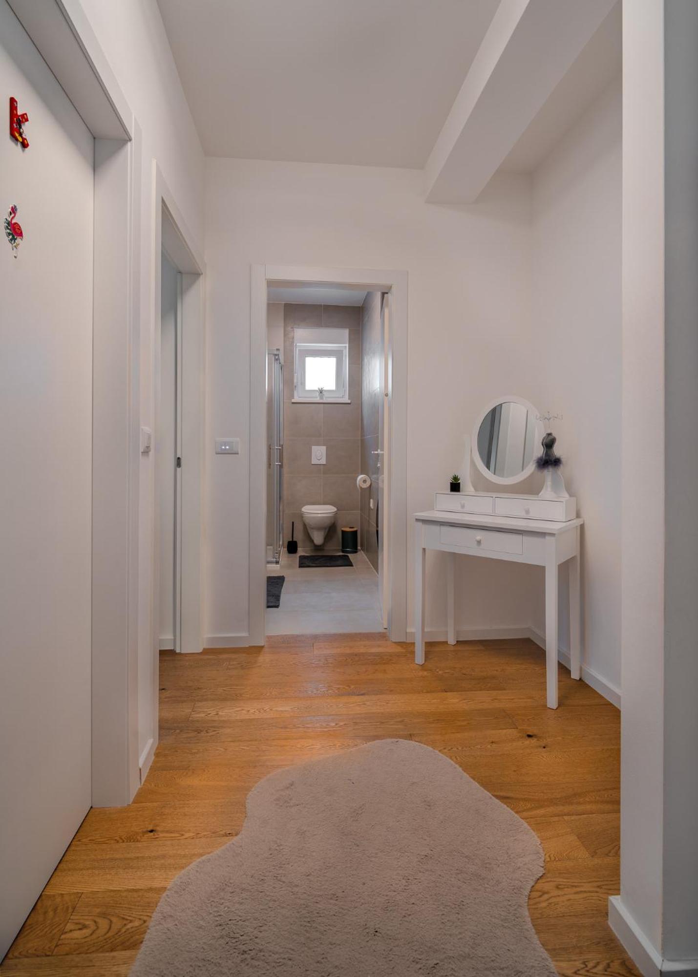 Korina Apartment - Free Private Parking ザダル エクステリア 写真